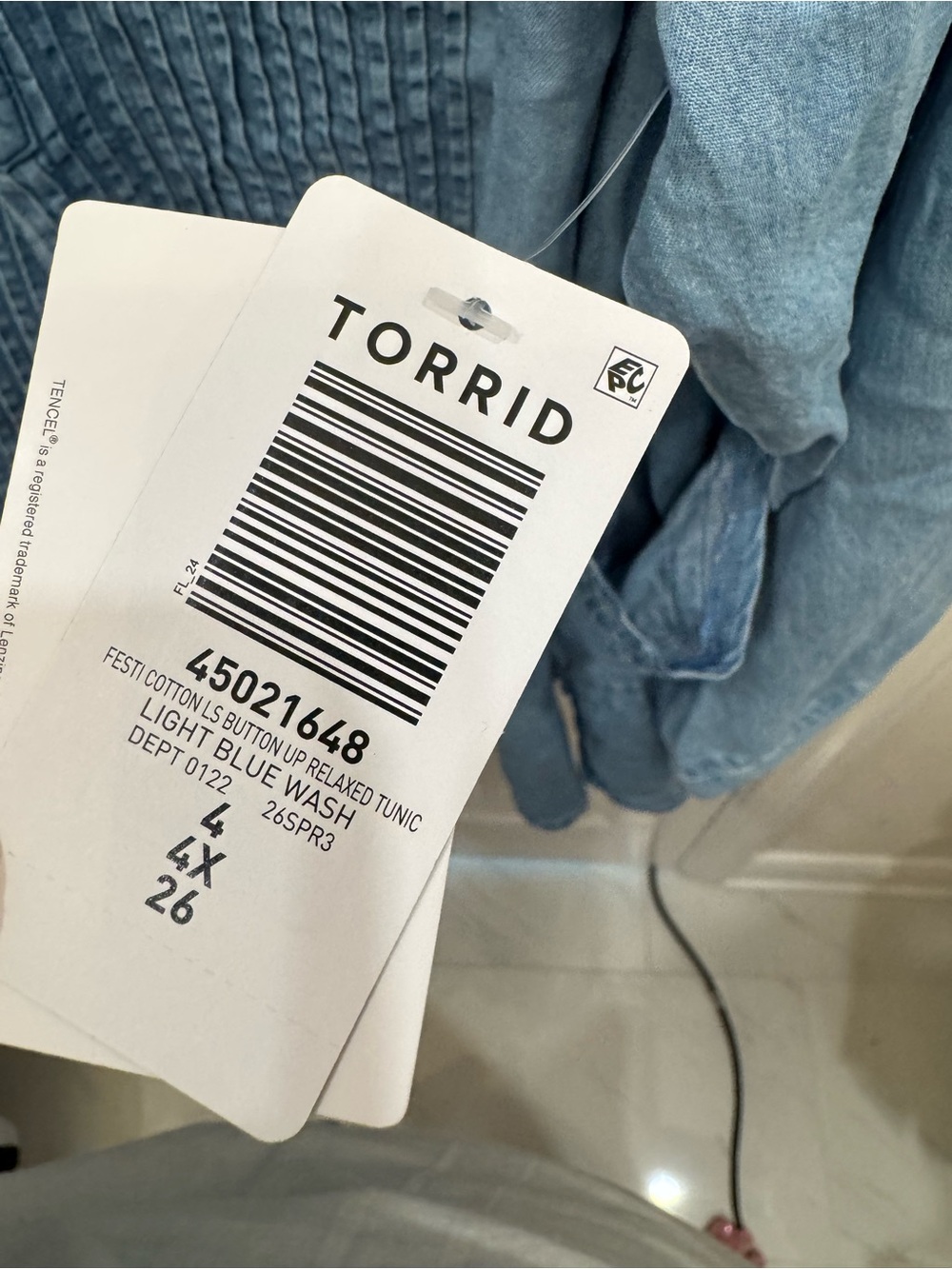 torrid Light Blue Pintuck Button-Front Festi Shirt - Picture 5 of 6